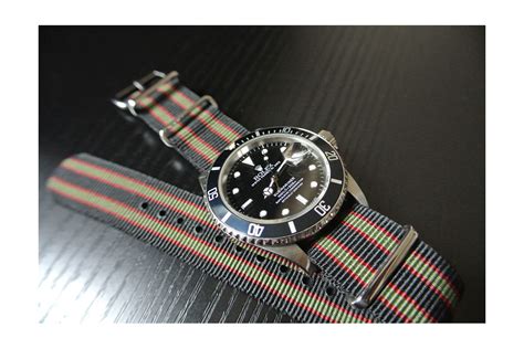 james bond nato strap original.